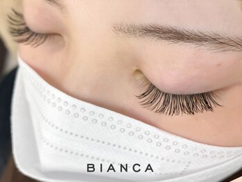 ビアンカ センター南店(Bianca)の写真/柔らかく軽い付け心地が魅力！【フラットラッシュ120本¥6000】ナチュラルだけど印象的なキュートeyeに♪