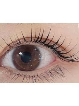 ナチュラル上品な目元にしたい