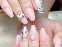 クイーンズネイルサロン(Queen's nail salon)/ストーン埋め尽くし