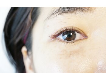 シル アイラッシュルーム(cil)/ブラウン×ピンク×パープル