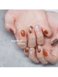 ブラウンニュアンスネイル