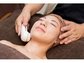 たかはし治療院/セルキュア4Tplus 美顔器