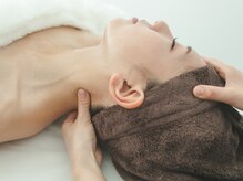 エクリ(ECRI)/至福の首ほぐし｜疲れをリセット