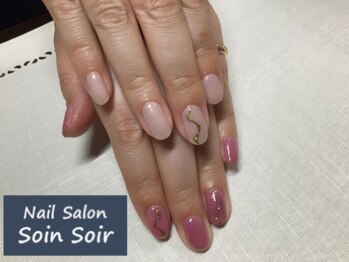 ソワンソワール(SoinSoir)/ワンカラーにラメライン♪