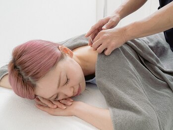 リアン鍼灸接骨院の写真/【個室完備/土日祝も営業】完全予約制で待ち時間なし！蓄積した疲労・肩こり・腰の痛みは当店へお任せ◎