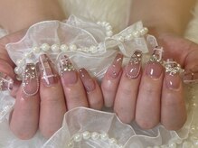 アビス(Abyss)/甘めブラウンチェックネイル