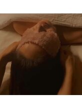 ララルアナ(Lara luana)/施術の終わりに耳ツボほぐし