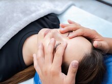 眼の整体 アイケアLaBo駒込駅前店【マッサージ/整体/眼精疲労/老眼/肩こり/視力低下】/ 低周波施術[筋膜リリース]