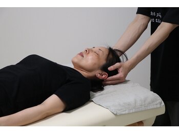 腰の整体インターセクション/あたまから自律神経を整える整体