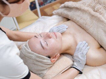 エミレ(emire)の写真/名古屋市北区に待望NEWOPEN！話題の最先端技術、プラズマフェイシャル×脂肪分解美容液REDSHOTで美肌へ◇