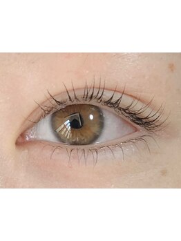 ナチュラル上品な目元にしたい