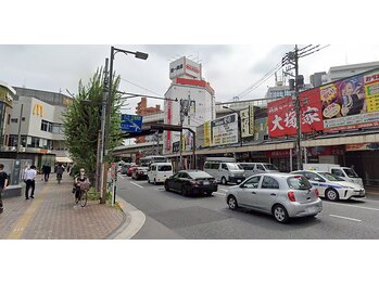 エデン トウキョウ(eden TOKYO.)/世田谷通りに出て左に進む