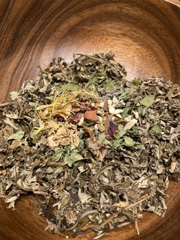 ララルアナ(Lara luana)/よもぎハーブ蒸し