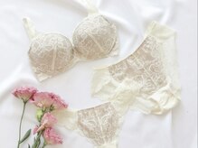 オリーブ 金沢(Olive)の雰囲気(育乳ランジェリーやセルフケア商品等取り揃えております。)