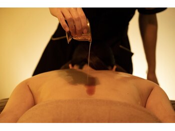 マニキア(Manikya)の写真/【疲れてが抜けない方へ】ヘッドマッサージ付きリンパマッサージで首・肩・全身を深くほぐすご褒美時間
