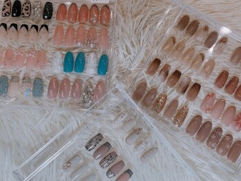 サロンド ボヌール(Salon de BONHEUR)の写真/カラーを200種類以上取り揃えているのであなた好みの色が見つかる◎ネイルが初めての方にもオススメ♪