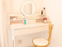 メナードフェイシャルサロン ピグ セレンディップ/メイク台