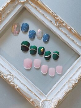 この夏シンプルにフットネイル！