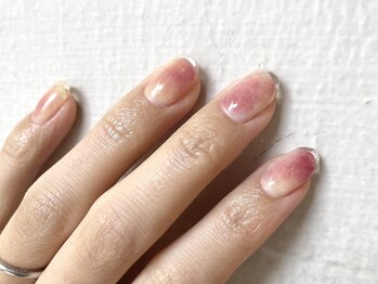 アメリアンドカシェット(Amelie&Cachette)/ももネイルクリアフレンチ:maika