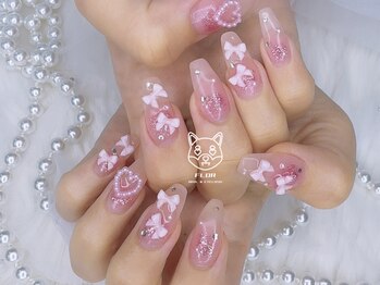 フロル(FLOR)/リボンいっぱいラメチークネイル