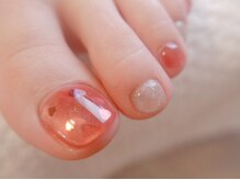 手にはできない色も足元はチャレンジしたいですね