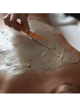 ラ フォルポ 恵比寿(La forepos)/背中無農薬ハーブピーリング