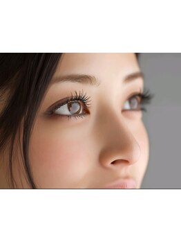 ナチュラル上品な目元にしたい