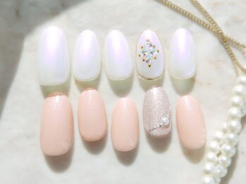 プラスネイル 北千住東口店(PLUS NAIL)の写真/シンプル系オフィスネイルならお任せ下さい!上品なデザインが充実♪ハンド上品ア-ト5489円～[北千住東口店]