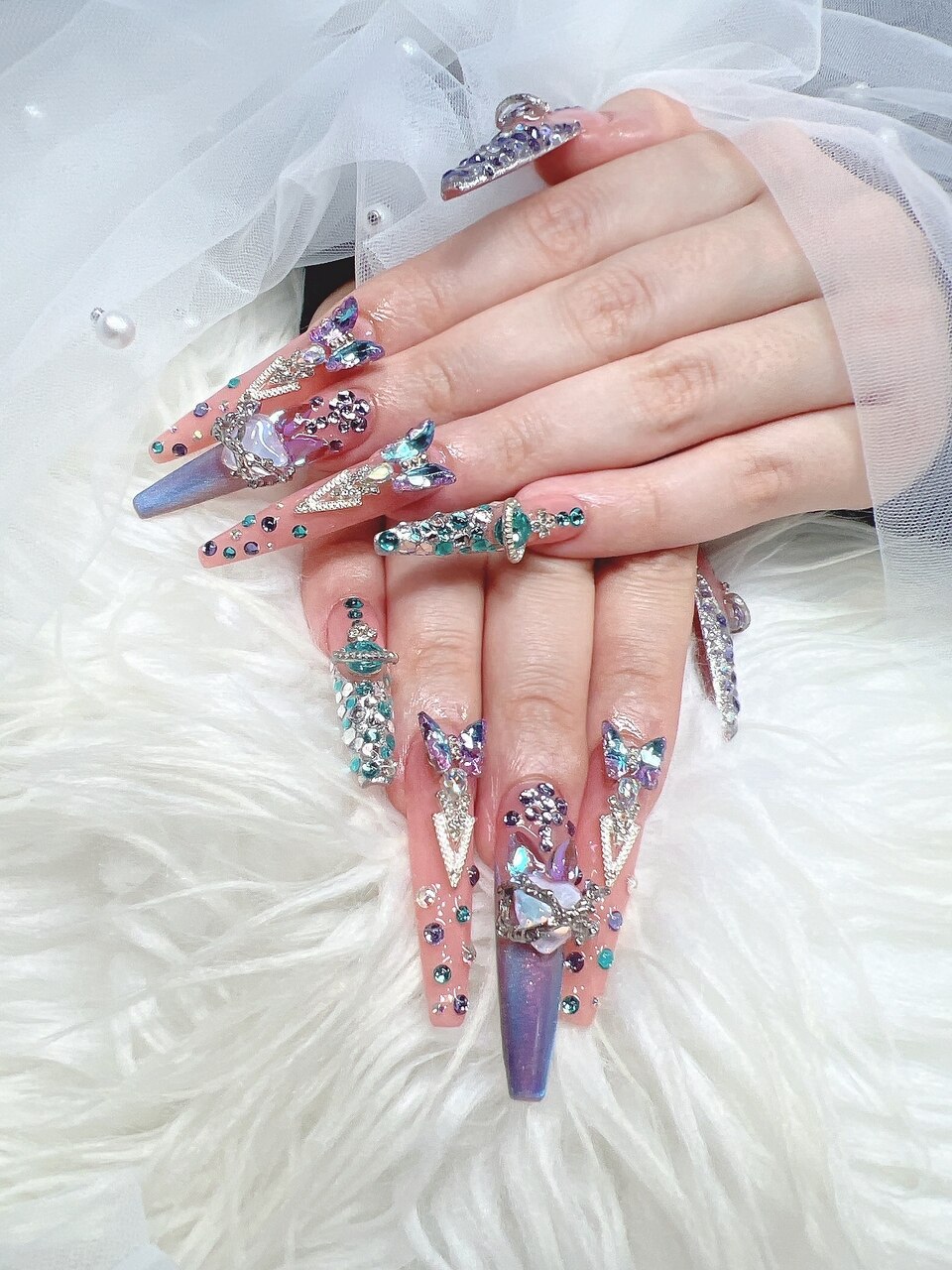 2026年冬トレンド】ピンク ハンド スーパーロングのネイルデザイン集