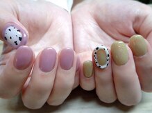 アミュリー ネイル アトリエ(Amury nail atelier)/ダルメシアン スモーキーピンク 