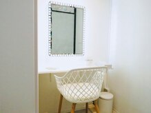 キュー(Cue)/半個室のメイクルーム