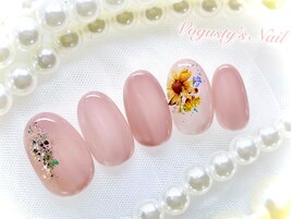 上品　ひまわりネイル