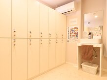 リボディ 大名店(RE:BODY)の雰囲気（広々とした更衣室も完備していて、隙間時間に来店可能です）