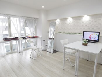 カラードルフィン 吉祥寺(COLOR DOLPHIN)/サロン室内