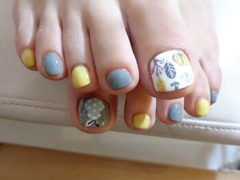 ちぐはぐ フット 北欧 Pg アミュリー ネイル アトリエ Amury Nail Atelier のフォトギャラリー ホットペッパービューティー