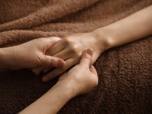 エステルーム えいる/【露出している脳　手の施術】