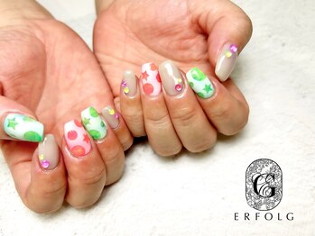 エアフォルク 銀座(ERFOLG)/ネオンカラーネイル◎