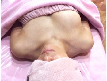 プレミアムボディバランス 大宮(Premium Body Balance)の写真/【マシンとハンドでバストアップ↑↑先着3名様限定★初回¥9,800】ふわふわ美乳に！3カップバストアップも♪