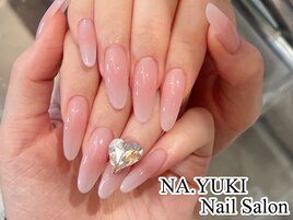 大人気ピンクチークネイル