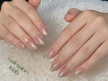 リーフィー(leafy)の写真/オフィスネイルも大人かわいいも叶う！指先から輝く大人女性のためのサロン☆