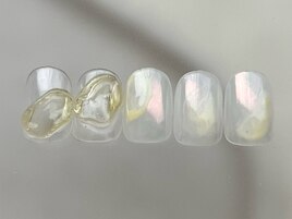 一癖ぷっくりネイル