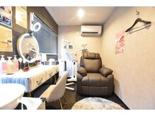 扉付の完全個室6部屋完備！男性向けホワイトニング！低刺激のセルフケアで清潔感アップ！メンズ歓迎・個室