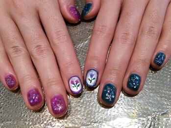 オーロラ(AurorA)/一輪花のアシメシェルデザイン