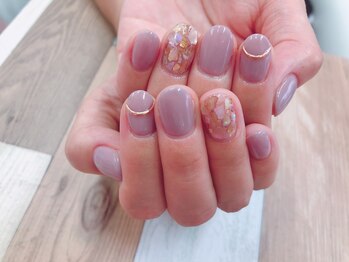 ネイル アンド アイラッシュ虹/