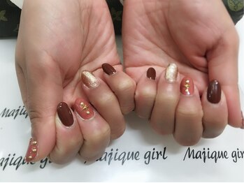 ネイルサロン マジックガール(Nail Salon MagiqueGirl)/【スタッズネイル】