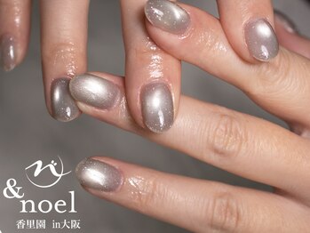 ノエル(Noel)/ホワイトシルバーラメ水光ネイル