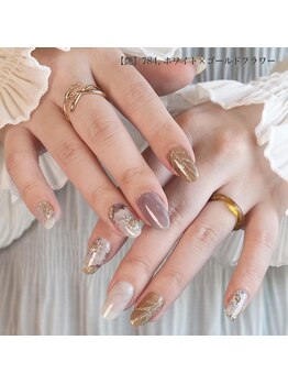 784.ホワイト×ゴールドフラワー