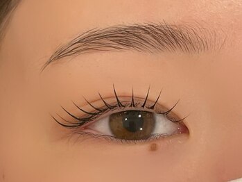 グレースビューティーラウンジ(Grace Beauty Lounge)の写真/デザイン力とモチが自慢◎理想の愛され上品eyeに♪《まつげパーマ¥6600/豊富なエクステメニューも♪》