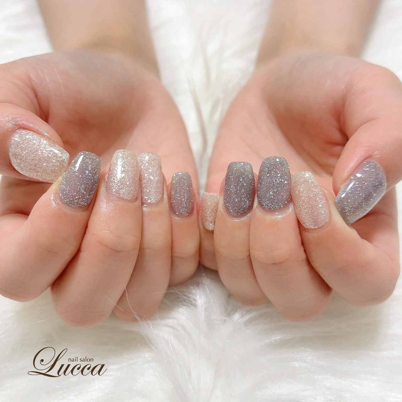 2026年冬トレンド】フラッシュ ハンドのネイルデザイン集｜人気順｜24