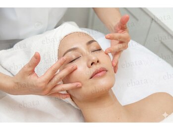 エバタエステティック 西葛西店(ebata ESTHETIQUE)の写真/<映える肌>ダウンタイム無し！肌代謝を正常化させ、思わず触れたくなる白玉のように透き通る・もっちり肌に
